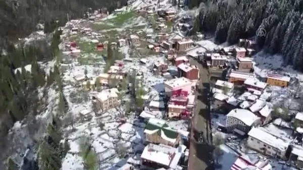 Rize'de Ayder Yaylası'na Nisan ayında kar yağdı | Video
