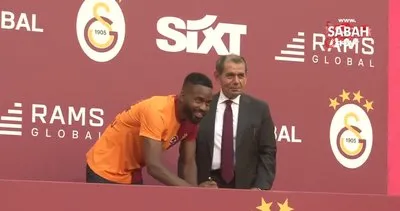 Galatasaray, yeni transferlerine taraftara açık imza töreni düzenledi | Video