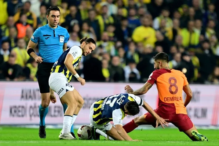 SON DAKİKA HABERİ: Dev Fenerbahçe-Galatasaray derbisinde penaltı beklentisi! Hakem Arda Kardeşler’in kararına tepki...