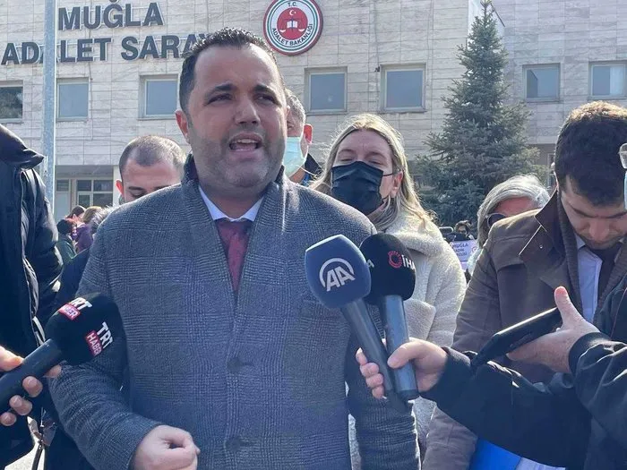 son-dakika-sabahcomtr-skandali-desifre-etmisti-rezan-epozdemir-101-ayri-fetocuyle-sir-gorusmeyi-itiraf-etti-1755161038246.jpg