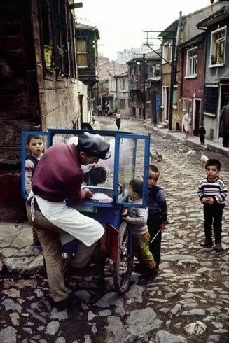 Usta sanatçı Ara Güler’in objektifinden ilk kez göreceğiniz eski İstanbul fotoğrafları