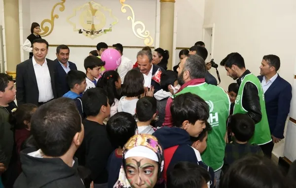 adiyaman-belediyesi-ile-ihh-yetimleri-unutmadi-1650559418241.jpg