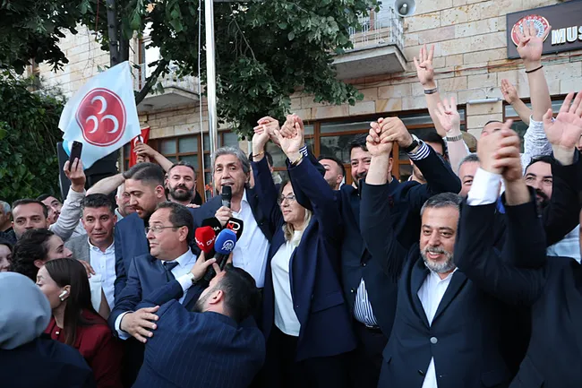 uc-ilde-ara-secim-heyecani-5-beldeyi-cumhur-ittifaki-kazandi-baskan-erdogandan-tebrik-telefonu-1780856458190.jpg