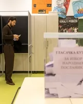 Sırbistan’da 2 liste arasında başa baş yarış