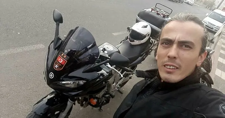 Otomobilin metrelerce sürüklediği motosikletli genç öldü