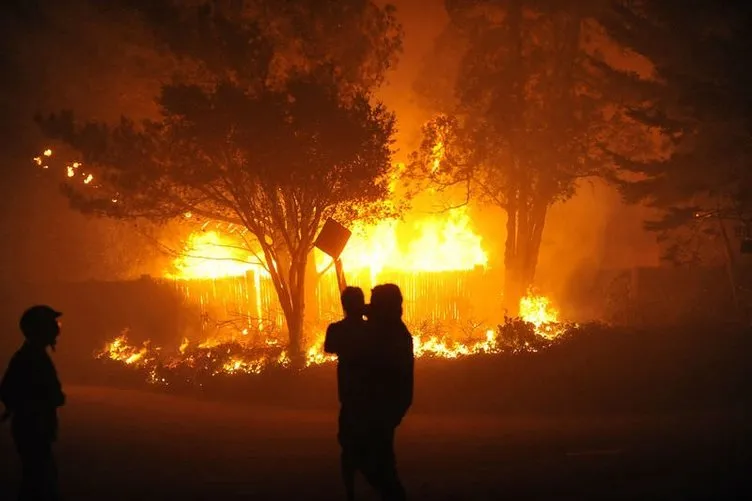 ABD’de ünlülerin evleri yanıyor