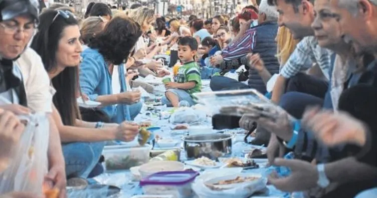 Yeryüzü Sofrası’nda yemekler paylaşıldı