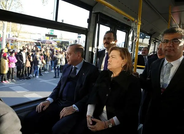 Cumhurbaşkanı Erdoğan, TEMSA'nın elektrikli otobüsü ile Mabeyn Köşkü'ne gitti