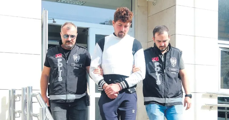 Tartıştığı kız arkadaşını öldürdü