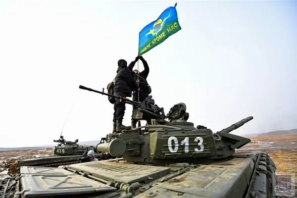 Rusya'da tank biatlonu yarışması