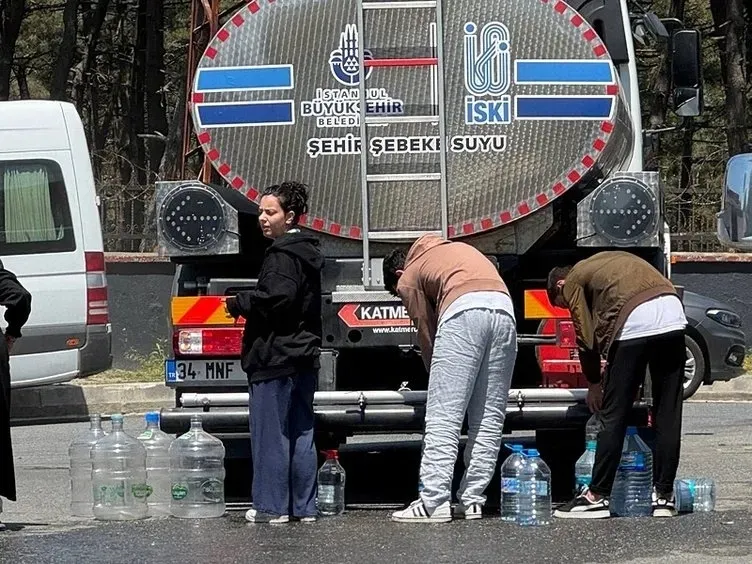 Maslak'taki göçükte büyük ihmal! Denetim yapılmadı göçükle 3 mahalle susuz kaldı 2 Maslak’taki göçükte büyük ihmal! Denetim yapılmadı göçükle 3 mahalle susuz kaldı