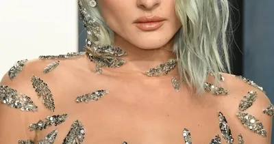 19 yaşındaki dünyaca ünlü şarkıcı Charlotte Lawrence da corona virüse yakalandı! İşte corona virüse yakalanan ünlüler...