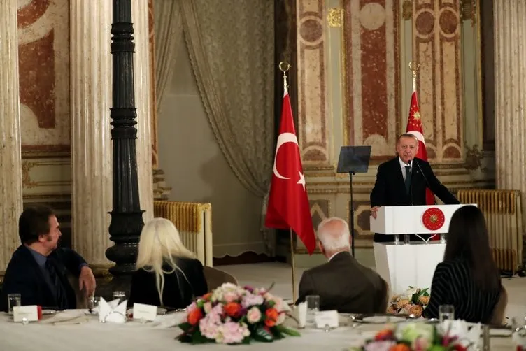 Cumhurbaşkanı Erdoğan, sanatçı ve sporcularla iftar programında buluştu