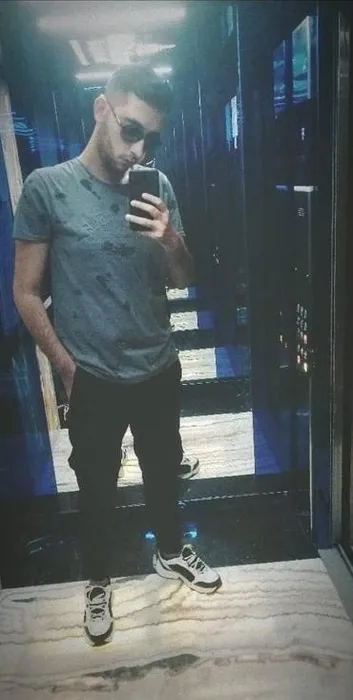 Askerden izne gelmişti: Uyandırmak için odaya giren annesi korkunç manzarayla karşılaştı!