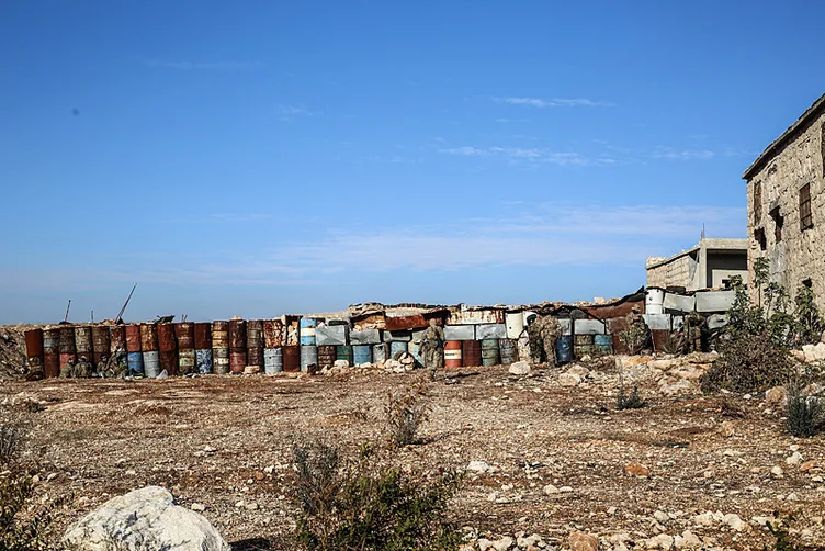 Halep’te tansiyon yükseliyor! Esed rejimi ile rejim karşıtı gruplar arasında çatışma sürüyor: Köyler ele geçirildi