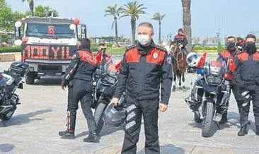 İzmir polisinden 23 Nisan sürprizi
