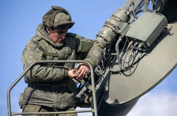 rusya-ukrayna-savasi-basliyor-mu-tank-ve-fuzeler-konuslandi-1642578831088.jpg Rusya-Ukrayna savaşı başlıyor mu? Tank ve füzeler konuşlandı!