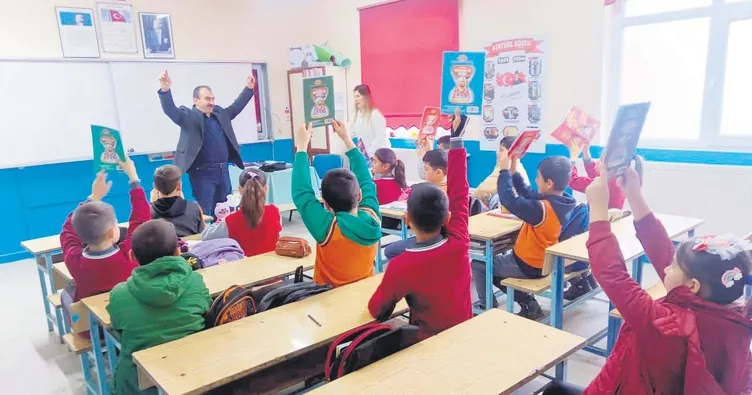 ‘Bilim neferi’ profesör 88 köy dolaştı