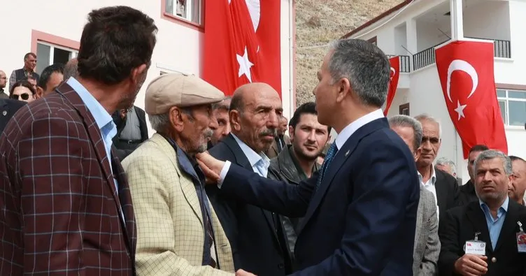 Bakan Yerlikaya şehit polisin ailesini ziyaret etti! Başkan Erdoğan acılı aileye başsağlığı diledi
