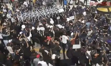 İzinsiz gösteri yapan avukatlar polise saldırdı