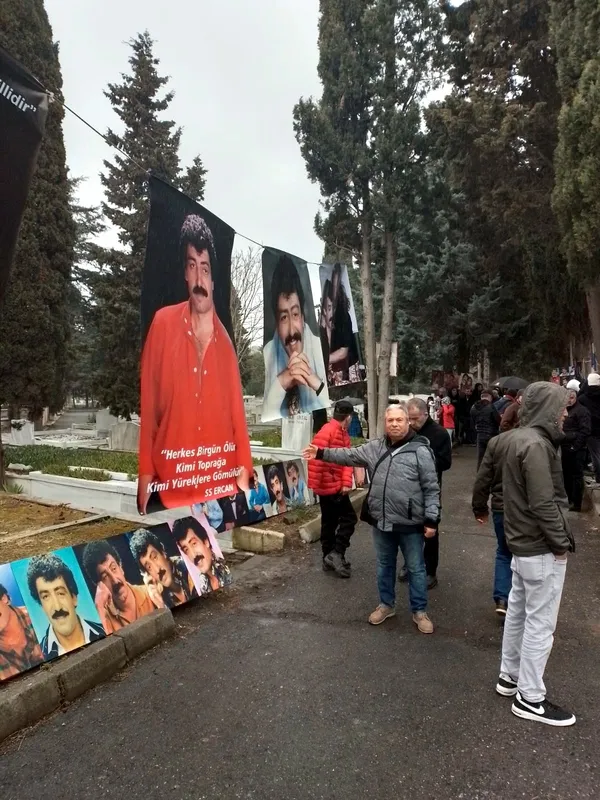 muslum-gurses-olumunun-12-yildonumunde-mezari-basinda-anildi-1740995618660.jpg