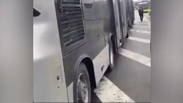 Son Dakika: İBB'nin yeni aldığı metrobüs 1 haftada arızalandı! Yolcular isyan etti: 