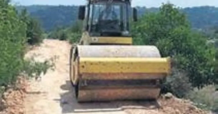 Silifke’de yol ve bakım çalışması tam gaz