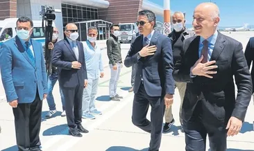 İzmir’e ulaşım yarıya iniyor