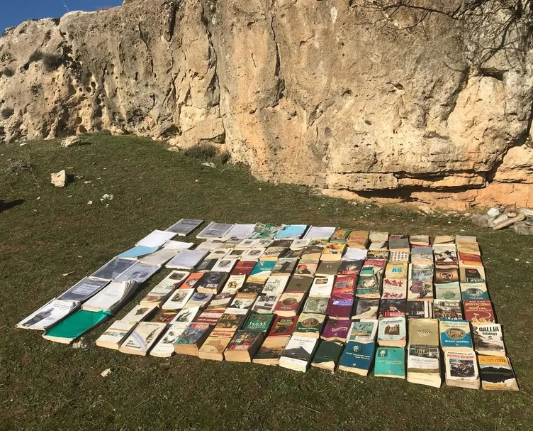 Son Dakika: Diyarbakır'da teröristlerin inleri imha edildi