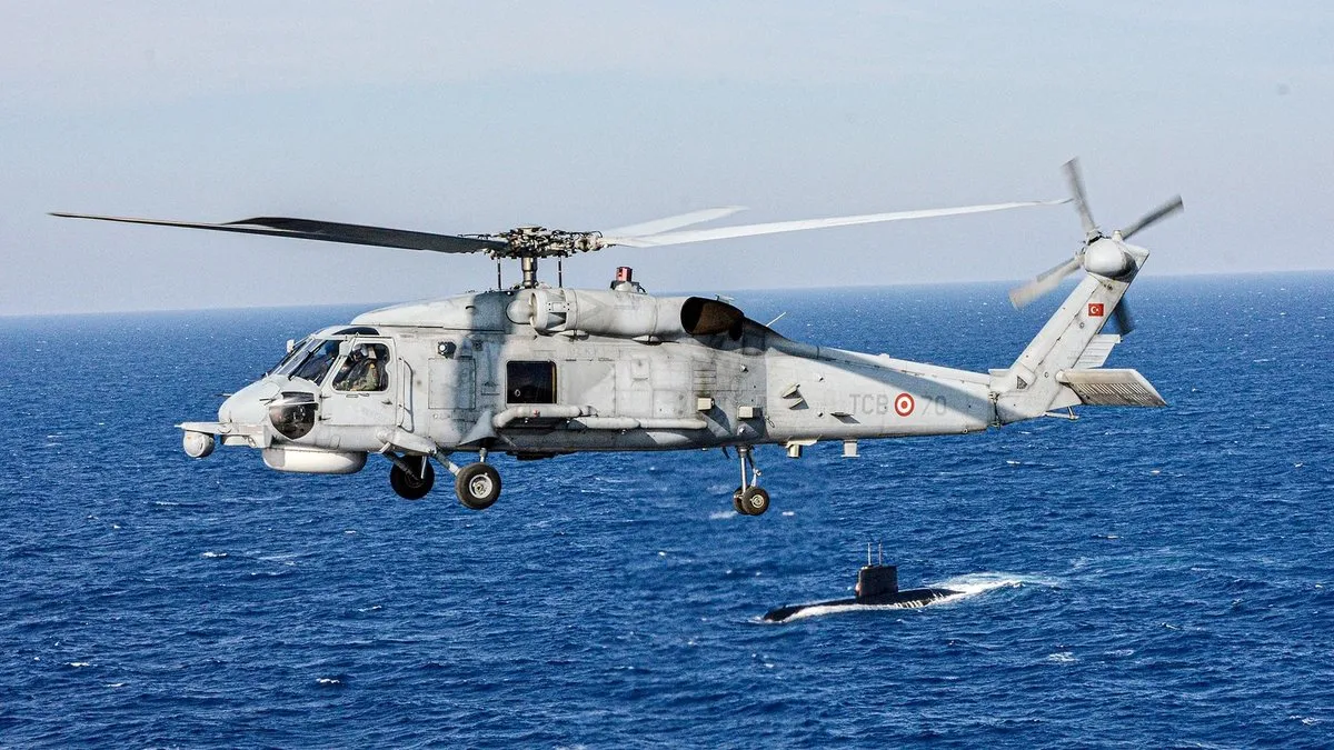 MSB duyurdu! DENİZKURDU-2/2025 Tatbikatı'nda SH-70 helikopteri acil iniş yaptı!
