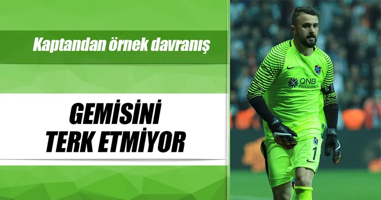 Gemisini terk etmiyor