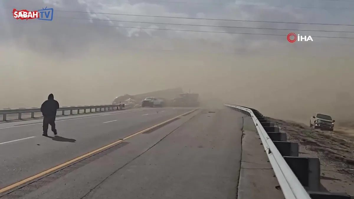ABD’de kum fırtınası zincirleme kazaya yol açtı: 4 ölü, 29 yaralı | Video videosunu izle ABD’de kum fırtınası zincirleme kazaya yol açtı: 4 ölü, 29 yaralı | Video videosunu izle
