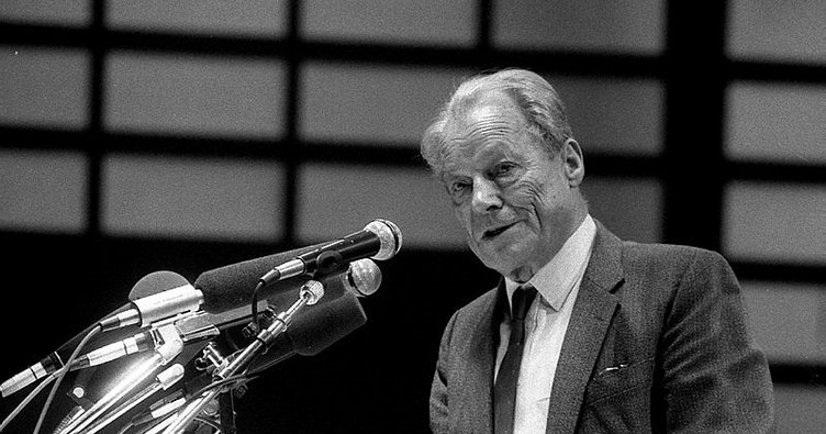 Almanya eski başbakanı Willy Brandt ABD muhbiri çıktı