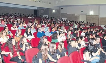 Gönüllüler İngilizce öğretti