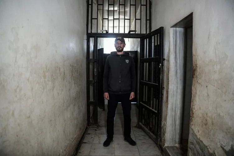 SON DAKİKA... Esad’ın işkence merkezi Mezze Hapishanesi! Zeytin ile hayatta kalan mahkum o günleri anlattı: 2 metrekarelik hücremde…