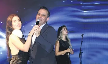 Hayranıyla düet yaptı