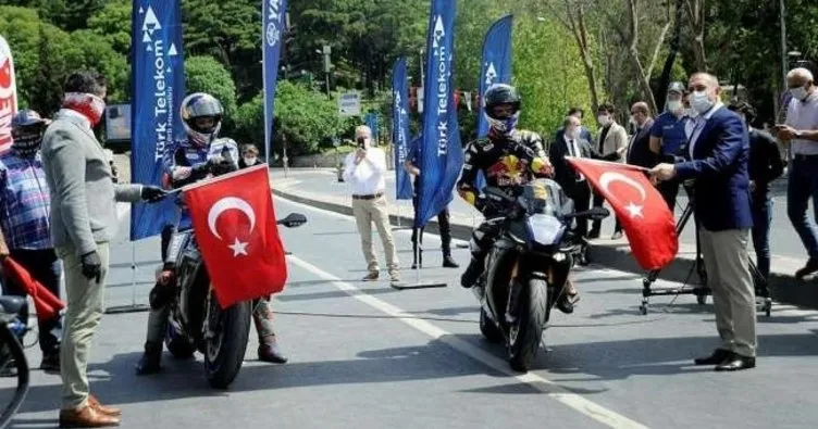 Kenan Sofuoğlu ve Toprak Razgatlıoğlu 19 Mayıs için yarıştı