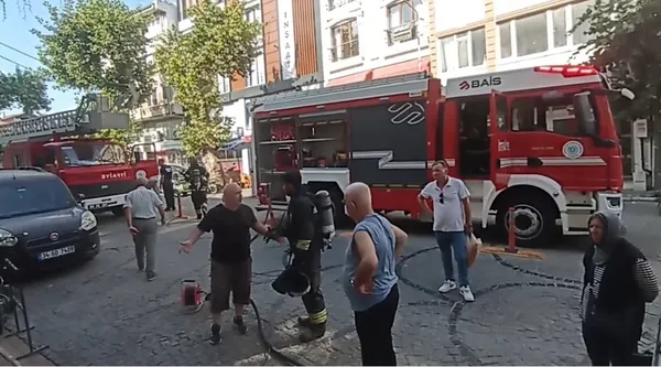 bicak-bileyicisinde-cikan-yangin-korkuttu-1754061397626.jpg