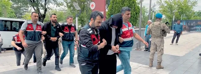 kamu-gucunu-arac-kilan-karanlik-bir-iliski-agi-var-1785351748998.jpeg