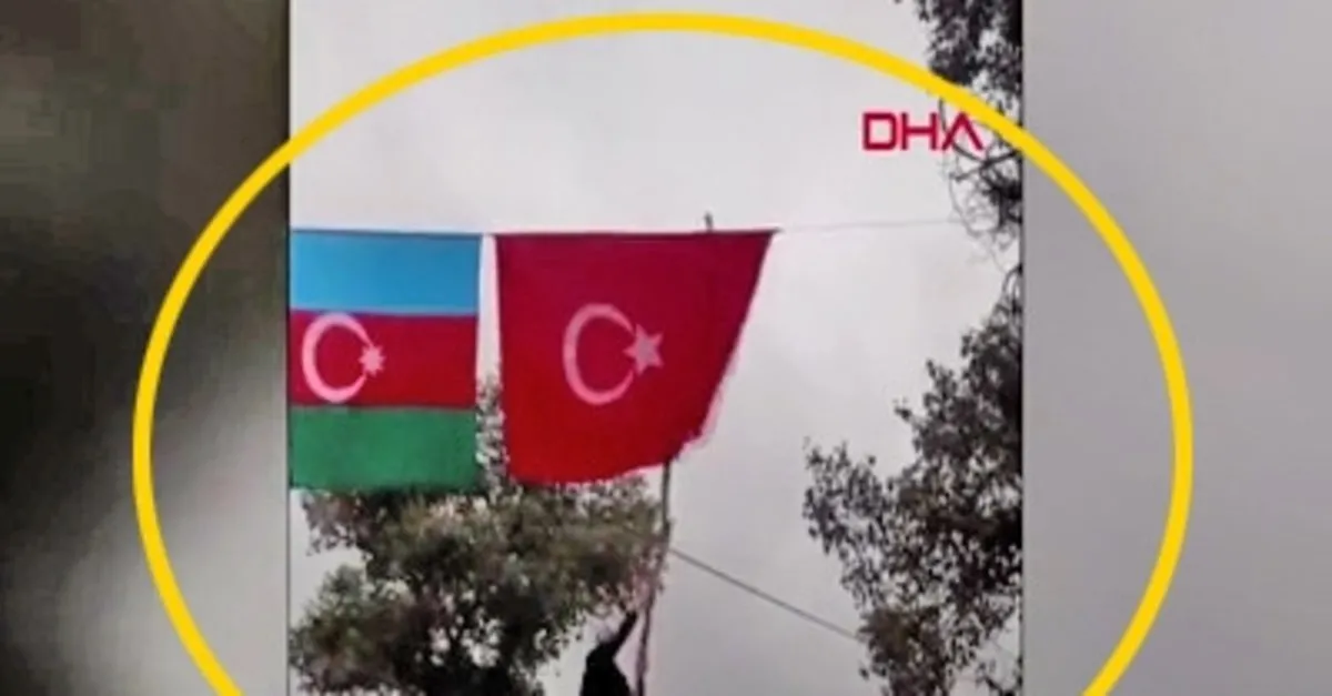 https www sabah com tr video haber azerbaycan vatandasinin turk bayragi hassasiyeti sosyal medyada viral oldu video