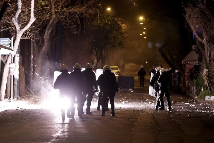 Atina’da eylemciler polisle çatıştı