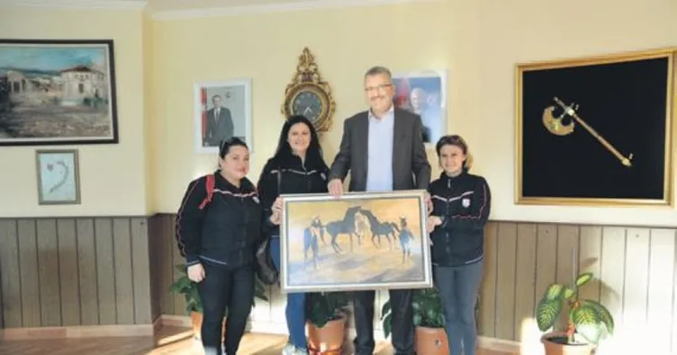 Karacabey’in ilk bayan seyisleri