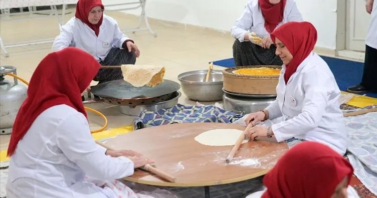 Köylü kadınların hazırladığı yöresel lezzetler ramazan sofralarına tat katacak