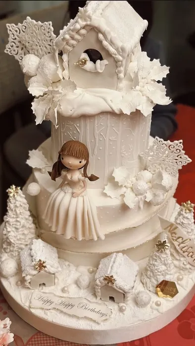 77 yıl önce bir yıldız doğdu! Yeşilçam’ın efsanesi Hülya Koçyiğit’e torunlarından sürpriz doğum günü