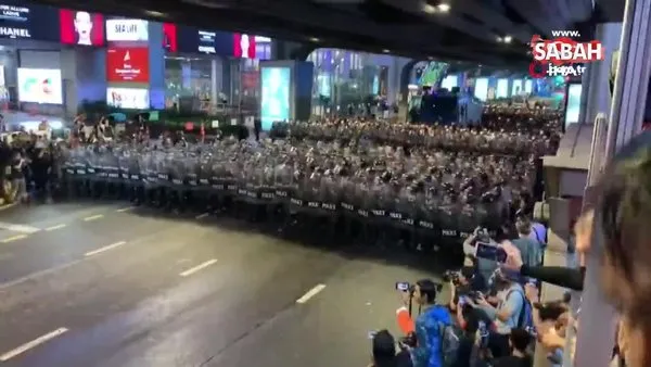 Son dakika! Tayland'da hükumet karşıtı protestolarda tansiyon yükseldi | Video