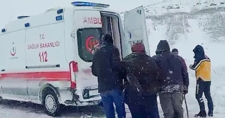 Erzurum’da karla mücadele timleri hayat kurtarıyor
