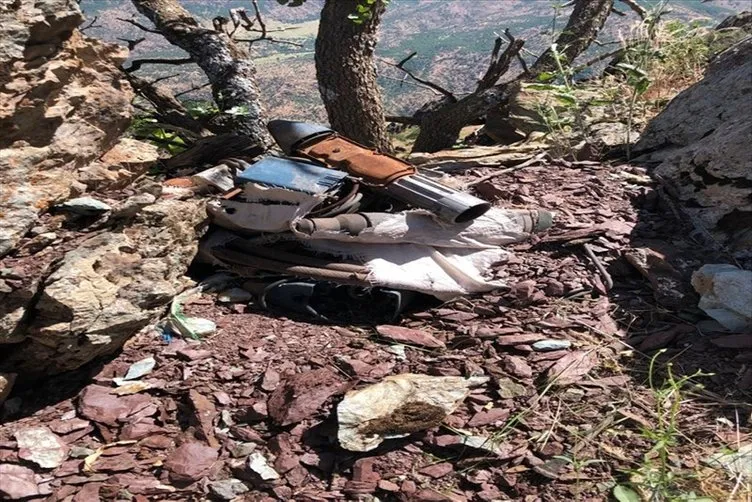 Pençe Harekâtı’nda PKK’ya ait EYP düzenekleri ve malzemeler ele geçirildi