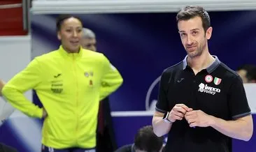 A. Carraro Imoco Başantrenörü Santarelli'nin finaldeki rakip tercihi VakıfBank #istanbul
