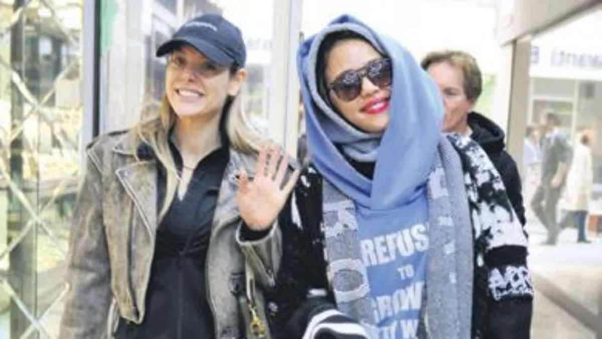 ‘Cildimi korumak için yüzüme şalımı örttüm’ ‘Cildimi korumak için yüzüme şalımı örttüm’