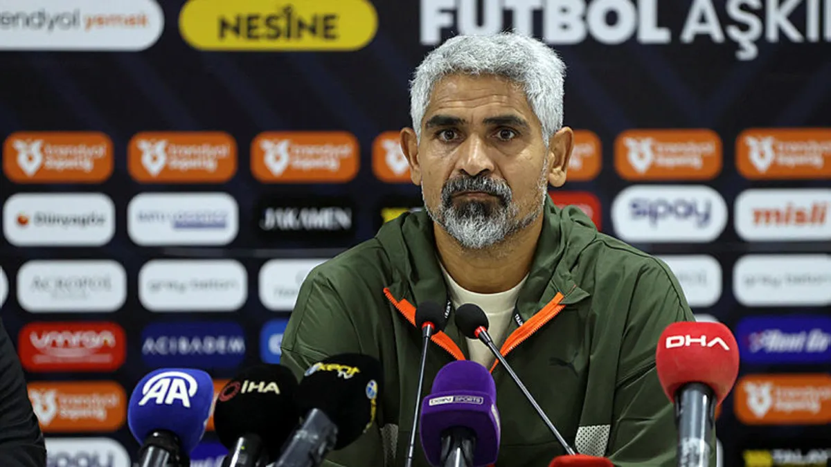 İsmet Taşdemir: “70. dakikadan sonraki oyun bize yakışmadı” İsmet Taşdemir: “70. dakikadan sonraki oyun bize yakışmadı”